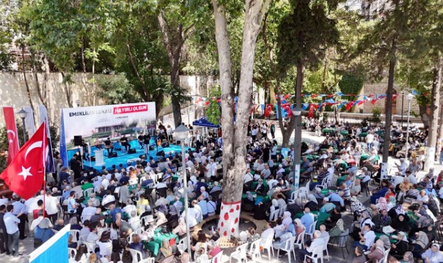 Emekliler lokali hizmete açıldı
