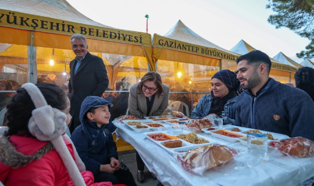 Başkan Şahin Vatandaşlar İle İftarda Buluştu
