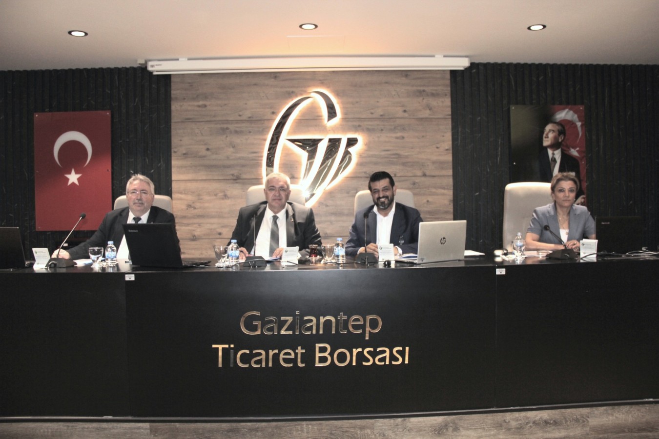 Ticaret Borsası meclisi toplandı;