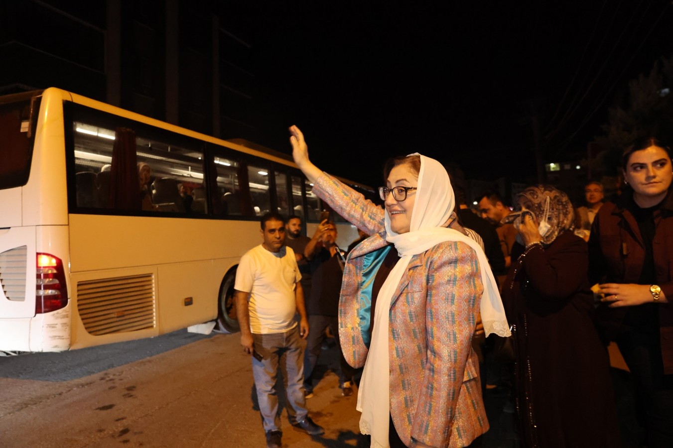 Umre yolcuları dualarla uğurlandı;