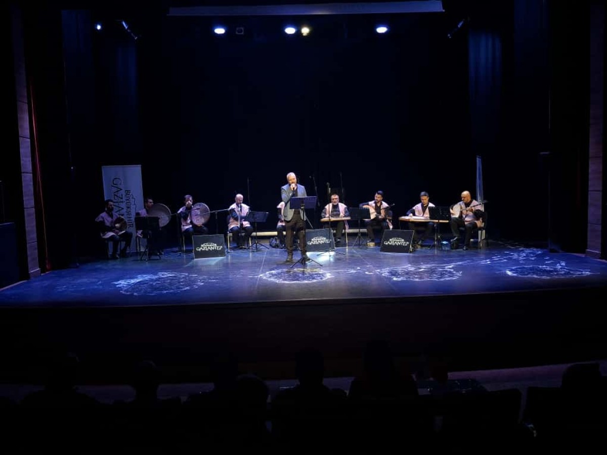 Mevlana için anma programı;