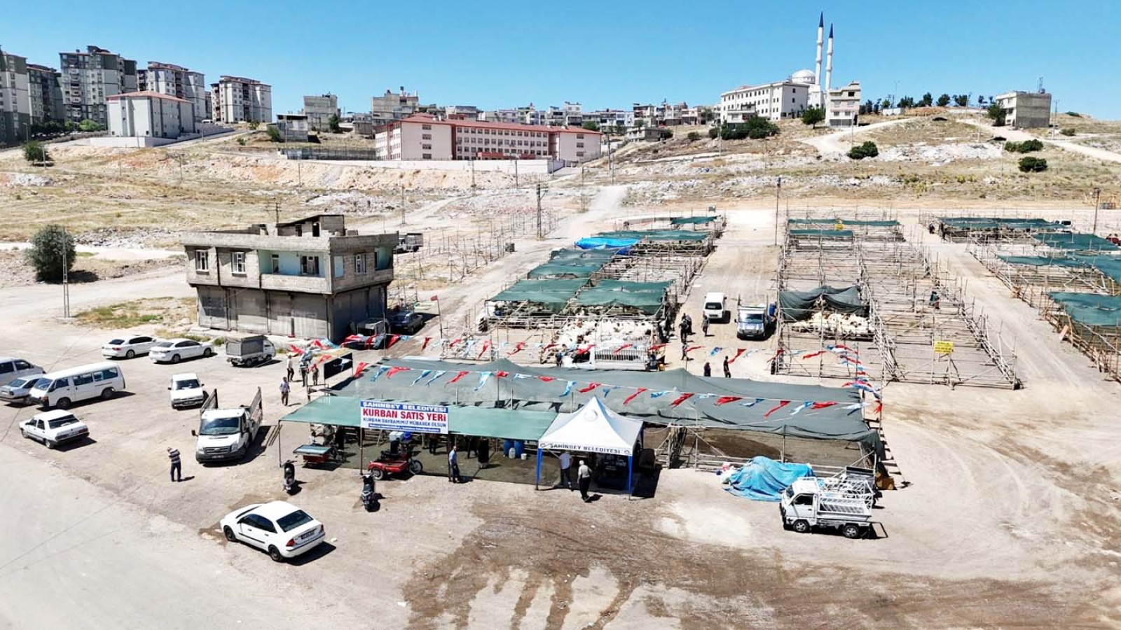 Şahinbey’de kurban satış ve kesim yerleri belirlendi;
