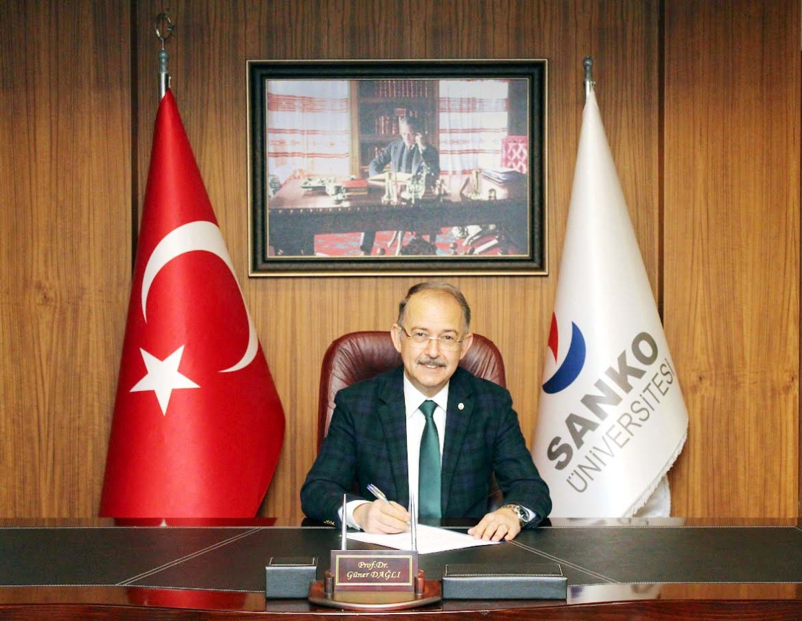 Rektör Dağlı'dan bayram mesajı;