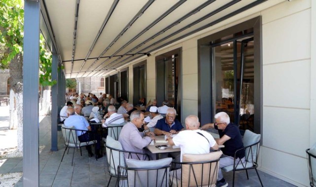 Emekliler Lokaline kısa sürede yoğun ilgi