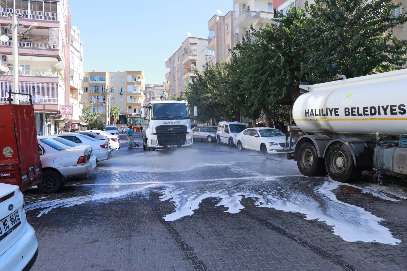 Mahallere temizlik çıkarması yapıldı;