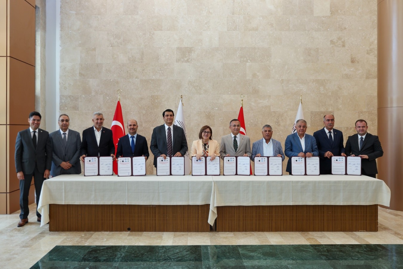 Sokak hayvanlarının tüm sorumluluğu Büyükşehir Belediyesinde;