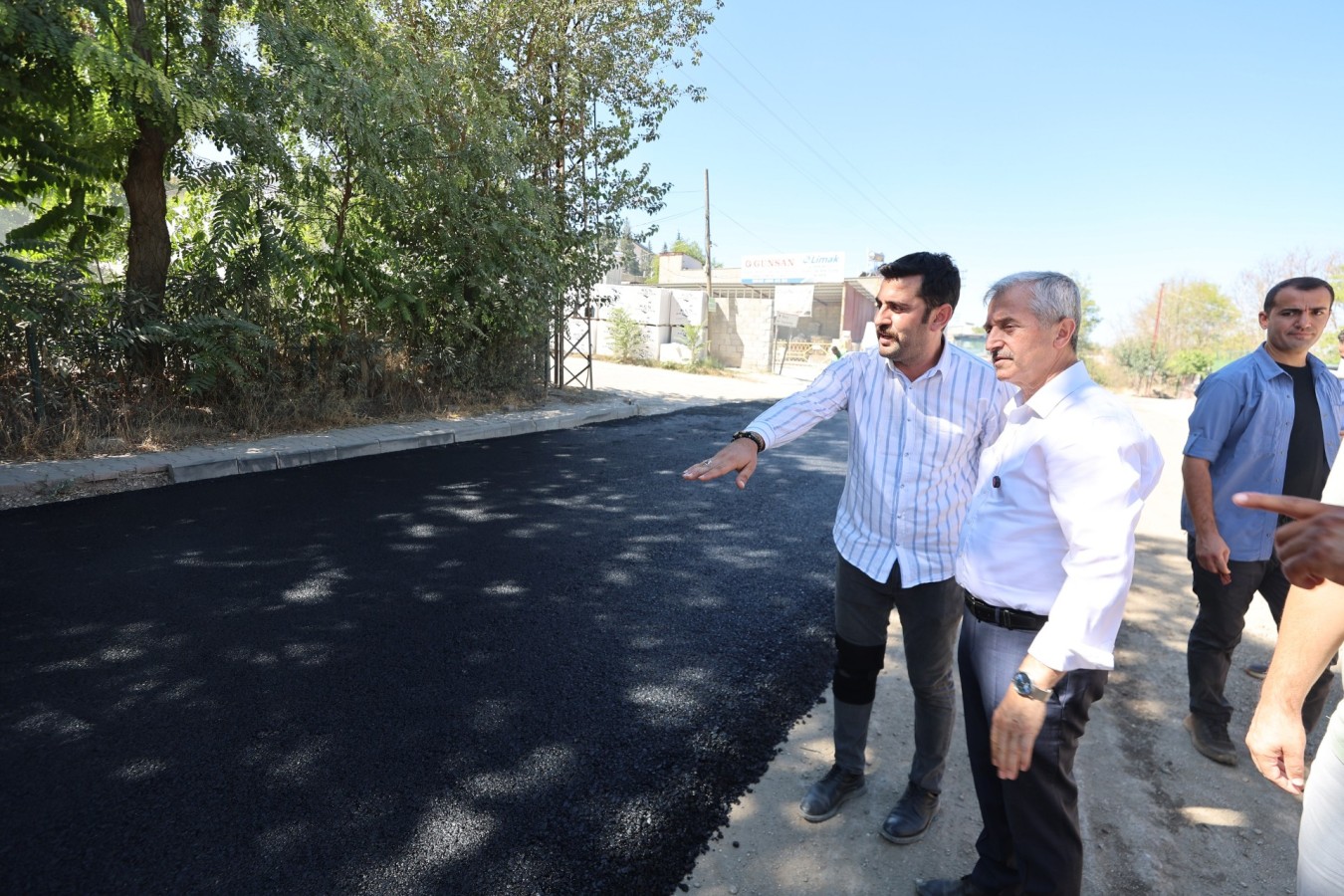 Konforlu ulaşım için asfalt çalışması;