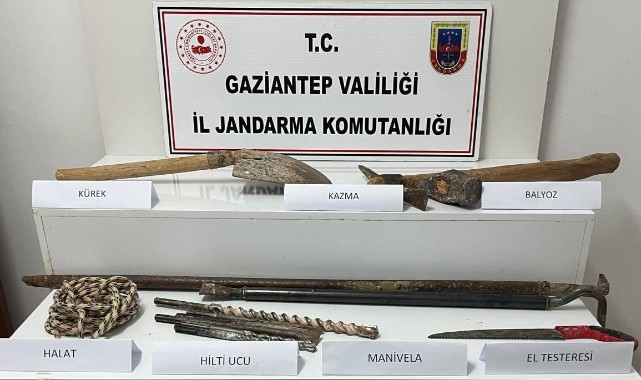 Kaçak Kazıya Jandarma'dan Suçüstü