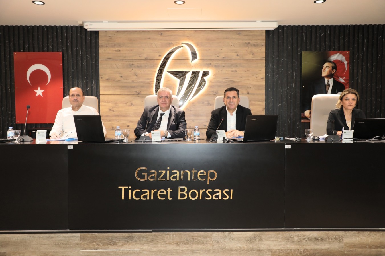Ticaret Borsası meclisi toplandı;