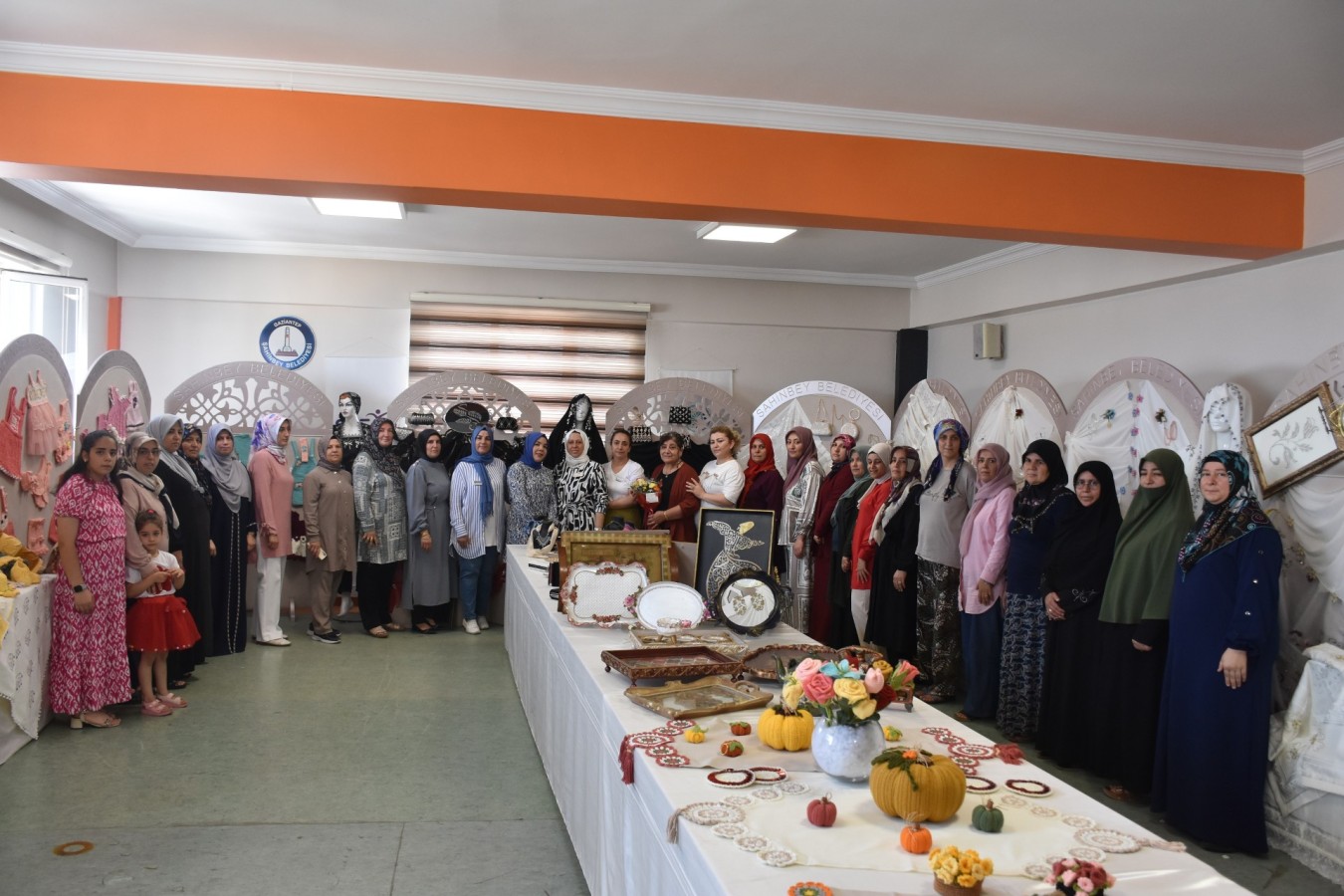 Şahinbeyli kadınların el emeği göz kamaştırdı;