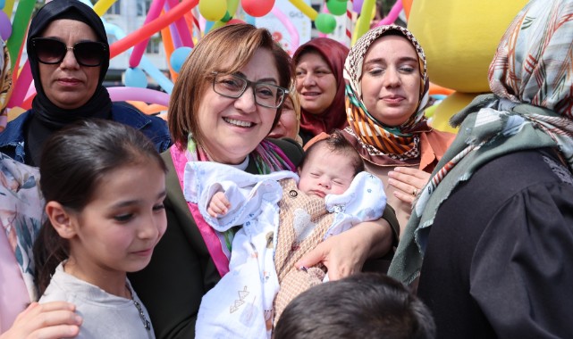 Başkan Şahin Anne Bebek Festivali'nde Aileler İle Buluştu