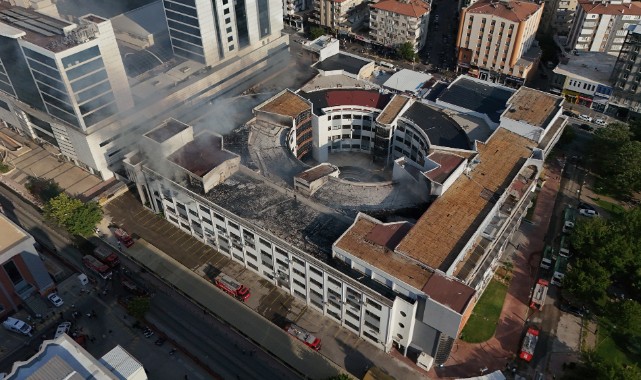 İş Merkezinde Çıkan Yangın Kontrol Altına Alındı