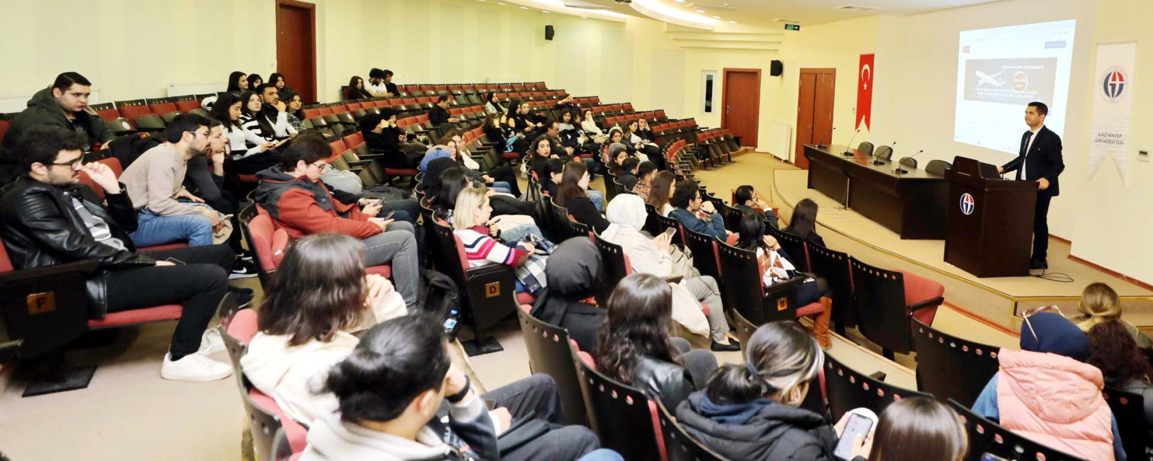 Üniversitede Erasmus toplantısı;