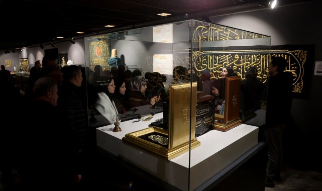 Mukaddes Emanetler Sergisine Yoğun İlgi