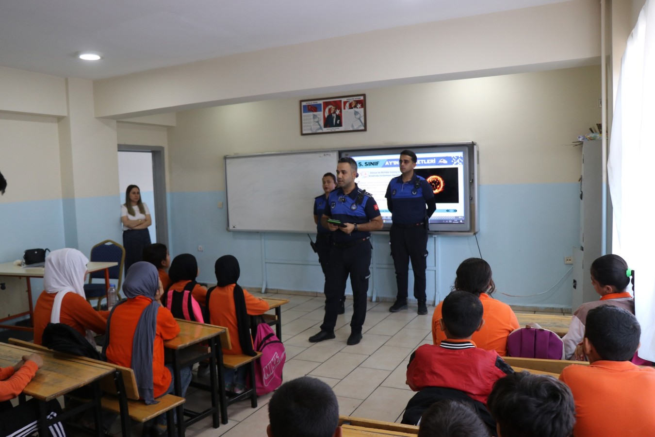 Öğrencilere bilinçli tüketici semineri;