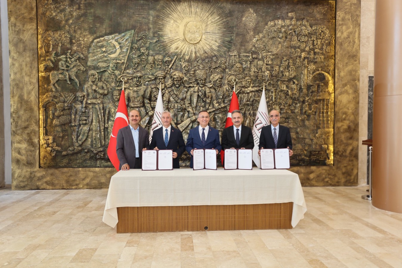 Şahinbey Belediyesinden çiftçilere tohum ve gübre desteği;