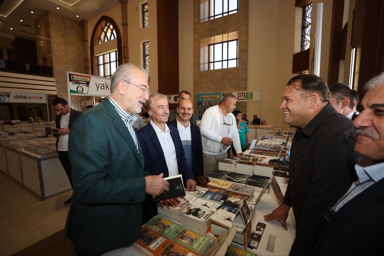 Şahinbey Belediyesi’nin 9. Kitap Fuarı kapılarını açtı;