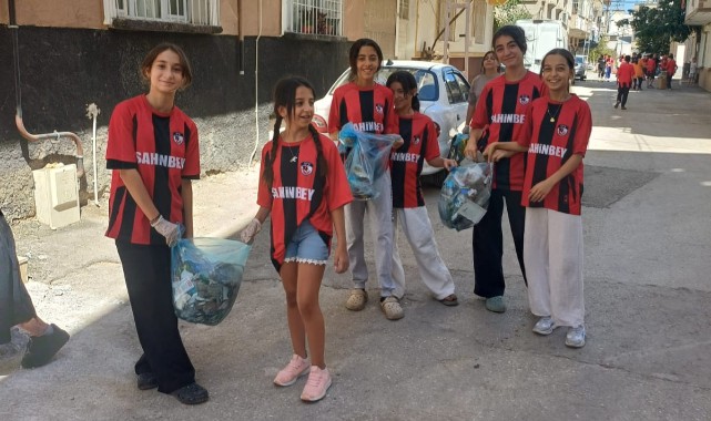 Şahinbeyli çocuklardan örnek davranış