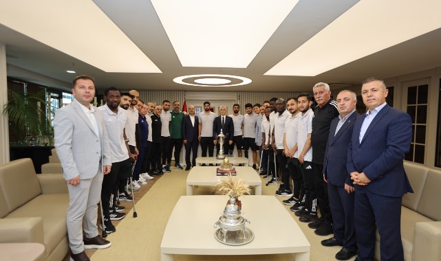 Şampiyon Takım Başkan Tahmazoğlu'nu Ziyaret Etti