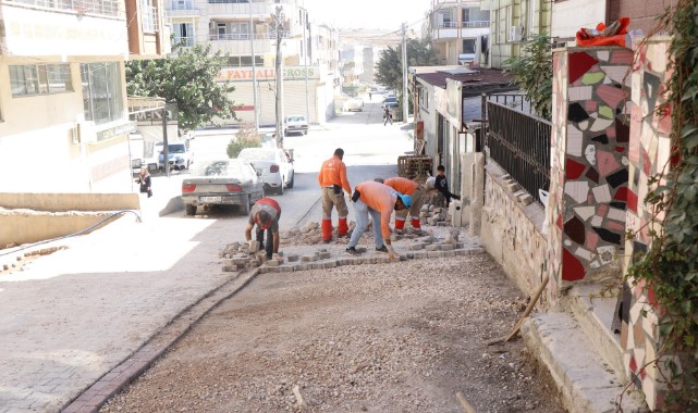 Yol yapım ve onarım çalışmaları sürüyor