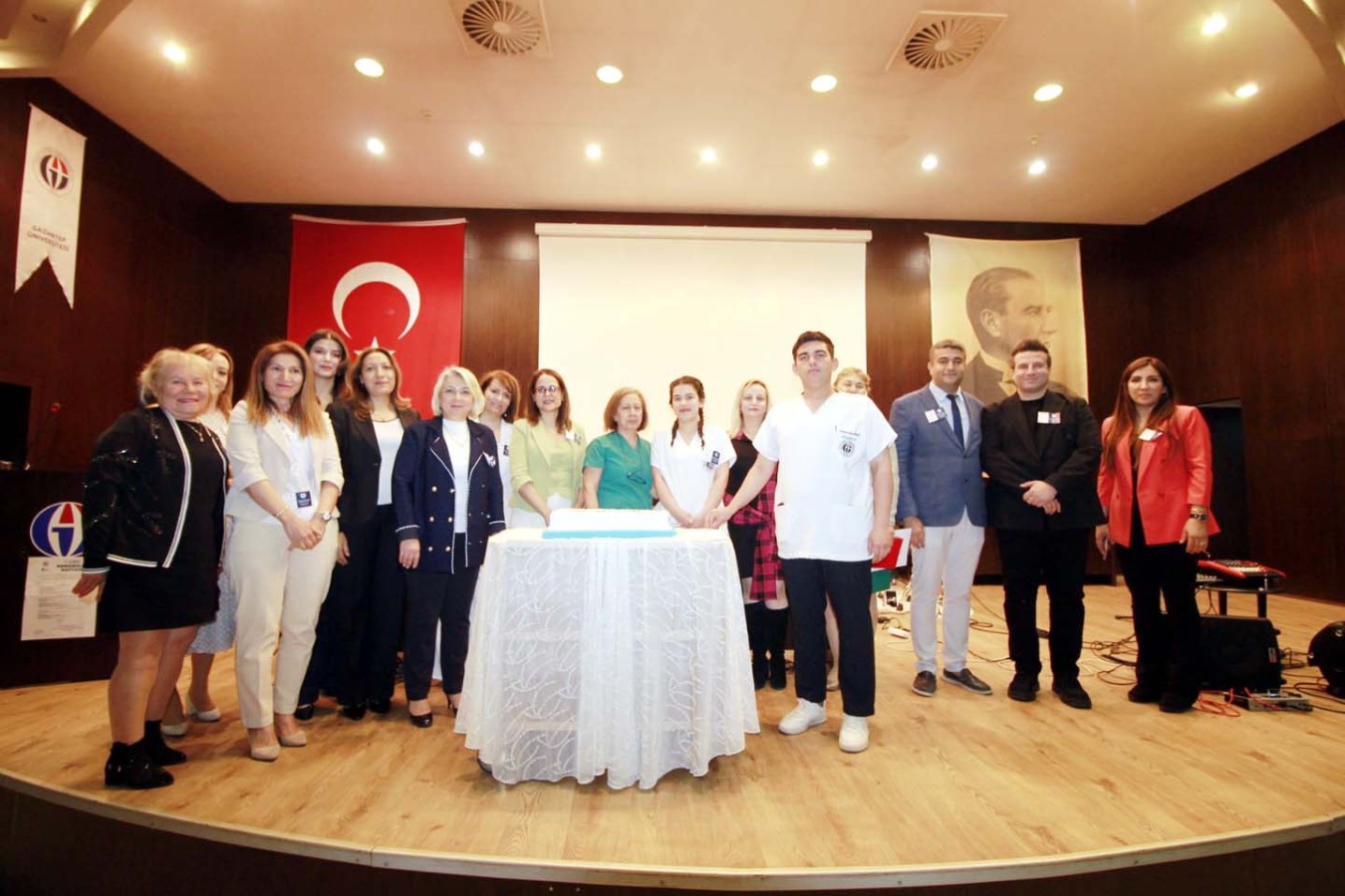 Üniversitede hemşirelik haftası kutlandı