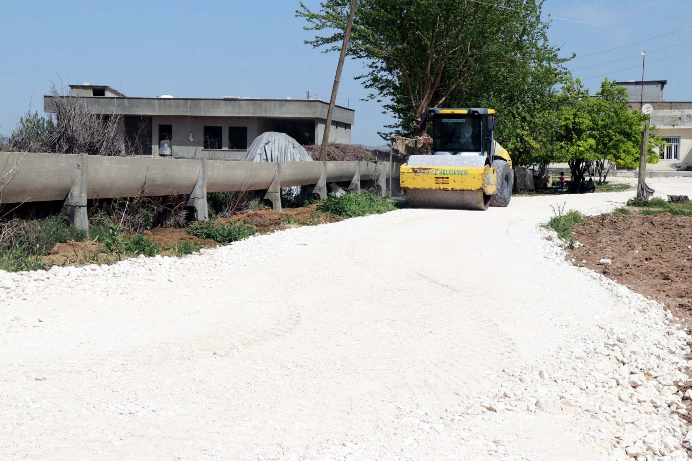 Kırsal mahallelerde üstyapı iyileştiriliyor