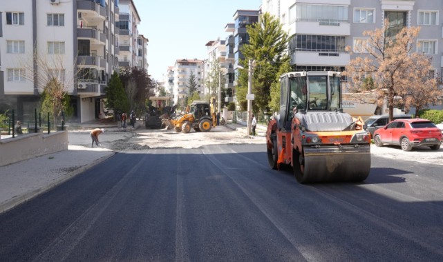 Şehitkamil'de 6 Ayda 165 Bin Ton Asfalt Serildi