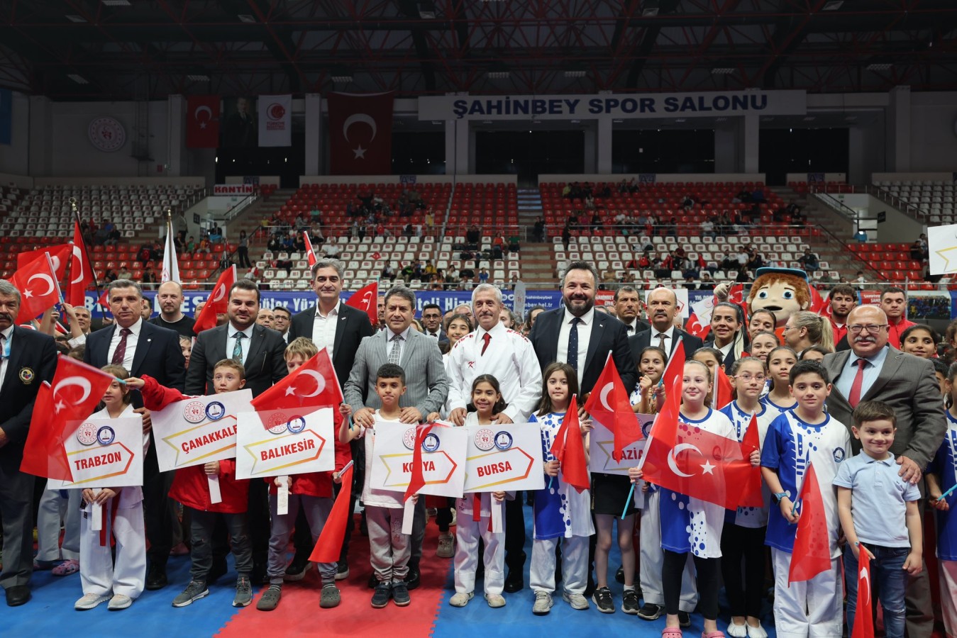1500 karateci Gaziantep'te toplandı