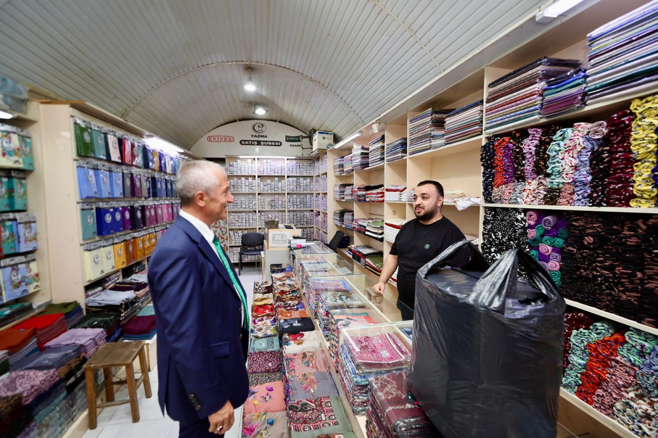 Tahmazoğlu, esnaf ve vatandaşla buluştu