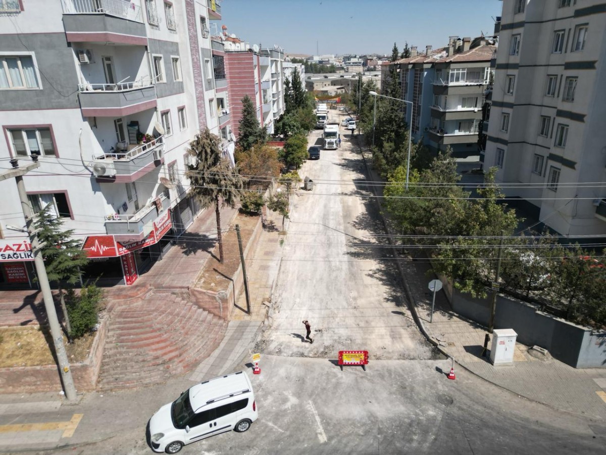 Şehitkamil’de bozuk yolları yenileniyor
