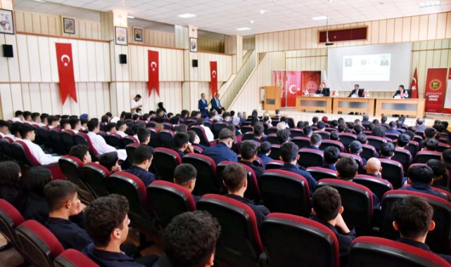 Sanayicilerle meslek liseliler buluştu