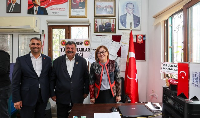 Başkan Şahin, 25 Aralık Mahallesi Sakinleriyle Bayramlaştı