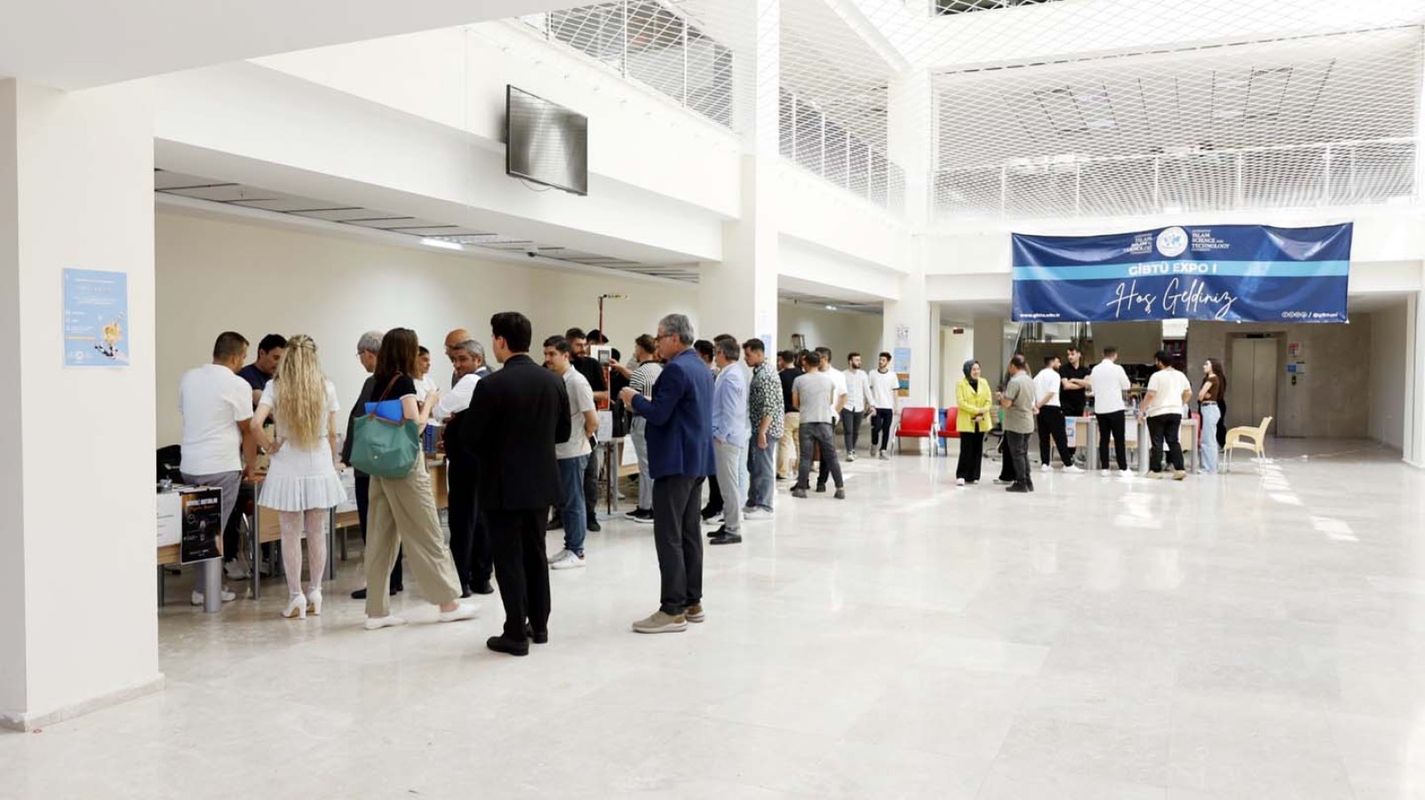 GİBTÜ 'Expo 1' yoğun ilgi gördü;