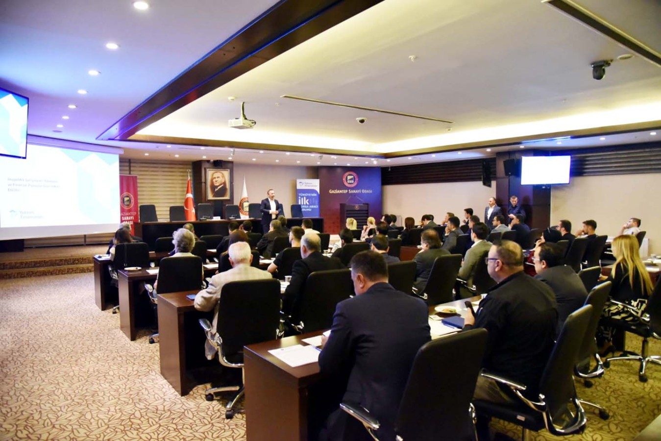 Gaziantep'te ekonomi ve piyasa beklentileri masaya yatırıldı