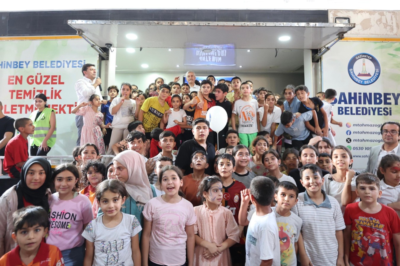 Şahinbey’de mahalleler şenleniyor;