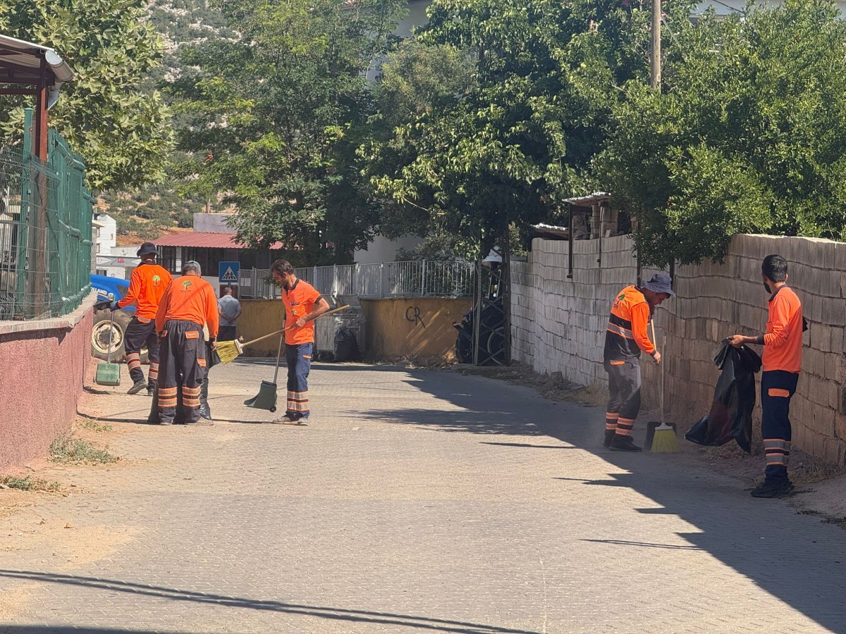 Şehitkamil’de temizlik seferberliği devam ediyor;