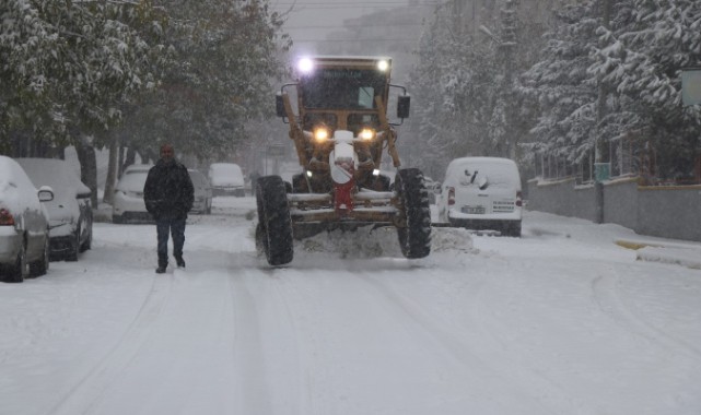 Haliliye Belediyesinden etkili kar mücadelesi