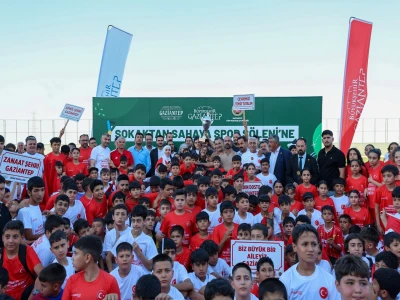 Sokaktan Sahaya Spor Şöleni Turnuvasında Açılış Yapıldı