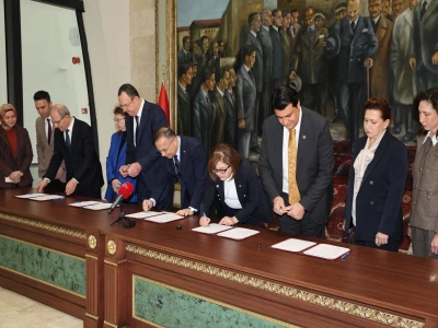 Engelsiz Aktif Yaşam Merkezi İçin İmzalar Atıldı