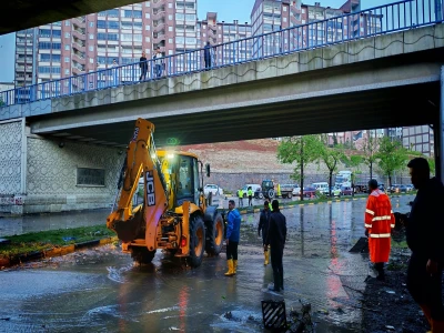 Gaziantep'te Son Yılların En Şiddetli Doğal Afeti Yaşandı