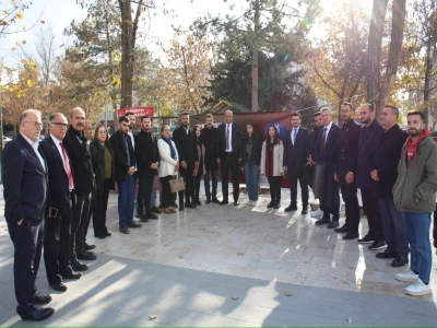 CHP, Üniversite gençliğinin burs ücretleri protestosuna destek verdi