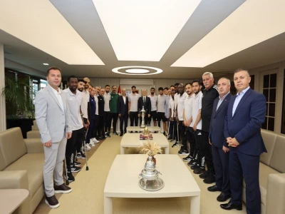Şampiyon Takım Başkan Tahmazoğlu'nu Ziyaret Etti