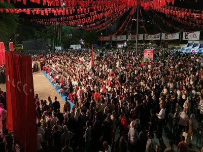 10 Yıl Önceki Heyecanla Gaziantep Tek Yürek Meydanlara İndi