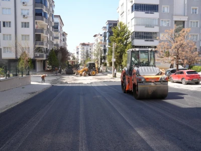 Şehitkamil'de 6 Ayda 165 Bin Ton Asfalt Serildi