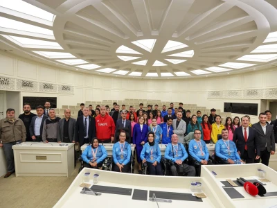 Başarılı Sporculara Teşekkür