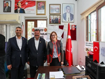 Başkan Şahin, 25 Aralık Mahallesi Sakinleriyle Bayramlaştı