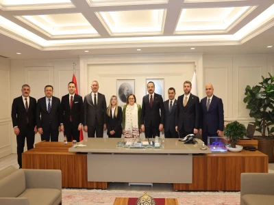 AK Parti Genel Başkan Yardımcısı Zorlu, Başkan Şahin'i Makamında Ziyaret Etti