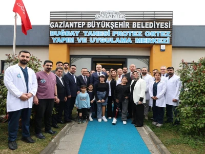 Bakan Işıkhan, Buğday Tanesi Protez Ortez Yapım ve Uygulama Merkezi'ni Ziyarette Bulundu